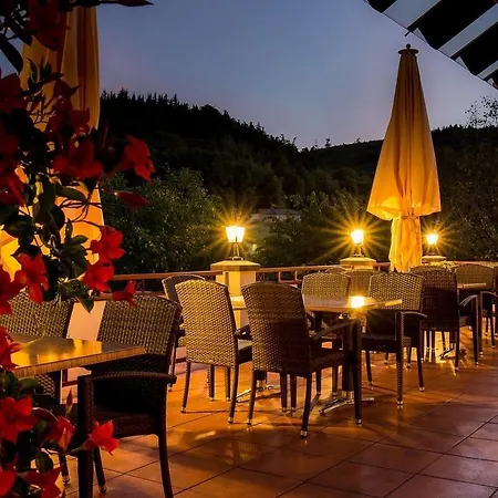 - Restaurant Bastenhaus Otel 4*