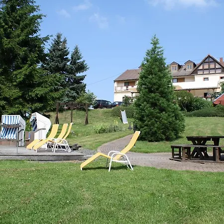 - Restaurant Bastenhaus 4* Dannenfels