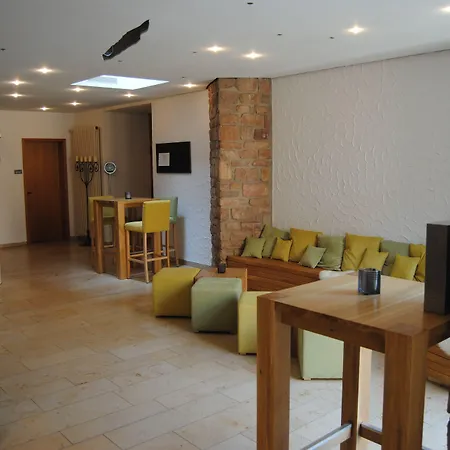 - Restaurant Bastenhaus 4* 단넨펠스