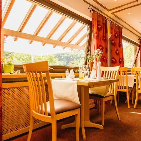 Hotel - Restaurant Bastenhaus 4*