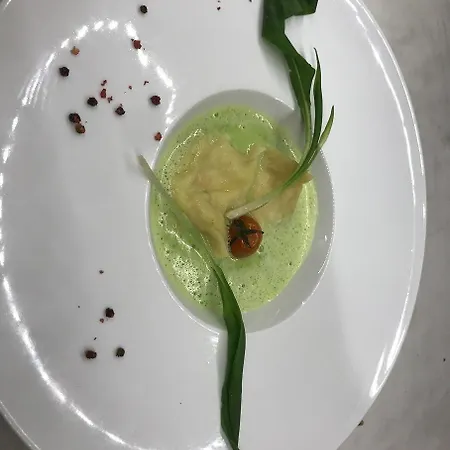 - Restaurant Bastenhaus 4* 단넨펠스