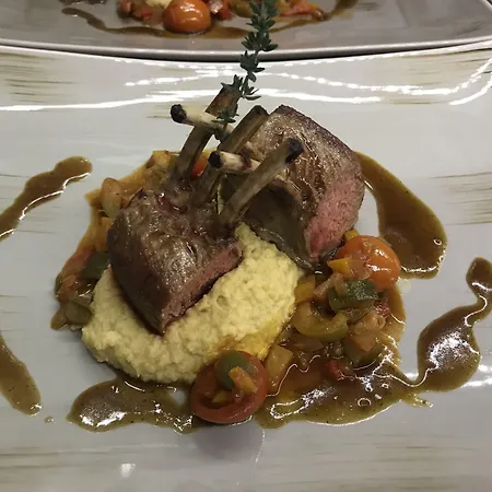 - Restaurant Bastenhaus Hotel 4*