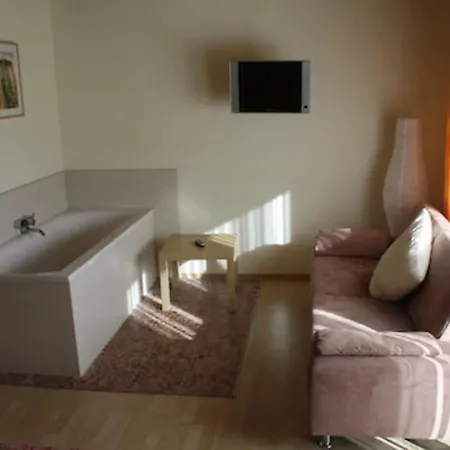 - Restaurant Bastenhaus ホテル 4*