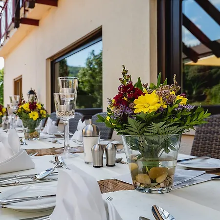 - Restaurant Bastenhaus 4*