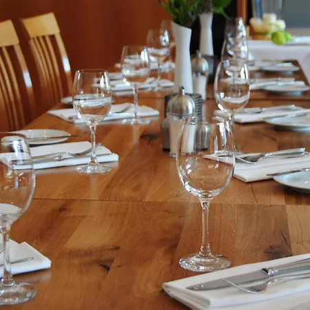 - Restaurant Bastenhaus ホテル