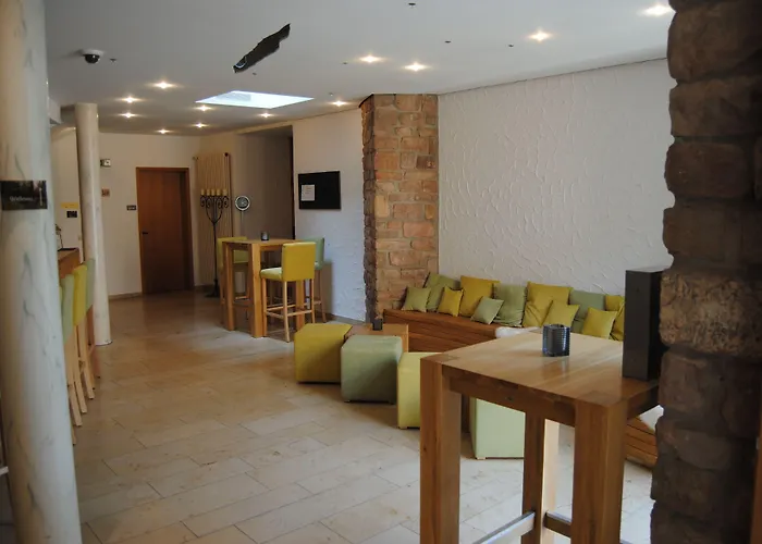 - Restaurant Bastenhaus 4* Dannenfels