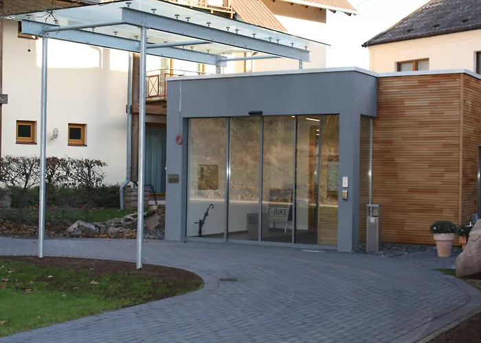 - Restaurant Bastenhaus Hotel