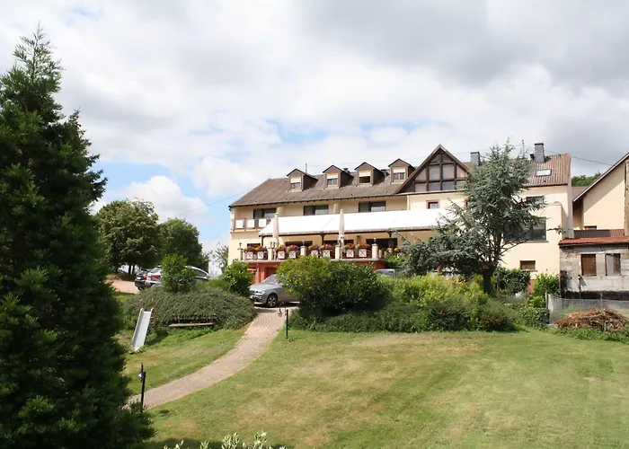 - Restaurant Bastenhaus 4* Dannenfels