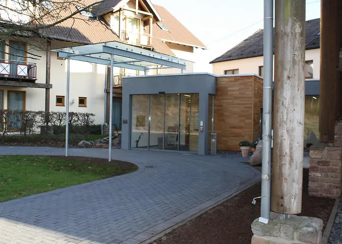 - Restaurant Bastenhaus Hotel Dannenfels